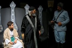 نمایش عاشورایی "پشت دیوار عمارت"