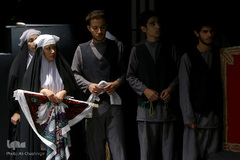 نمایش عاشورایی "پشت دیوار عمارت"