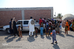 توزیع 5000هزار غذای نذری هم نمک در اربعین منطقه محروم جازموریان