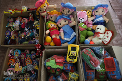 توزیع لوازم التحریر هم نمک در جازموریان