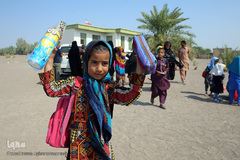 توزیع لوازم التحریر هم نمک در جازموریان