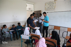 توزیع لوازم التحریر هم نمک در جازموریان