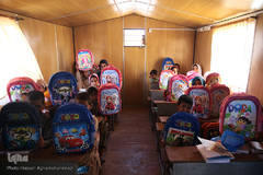 توزیع لوازم التحریر هم نمک در جازموریان