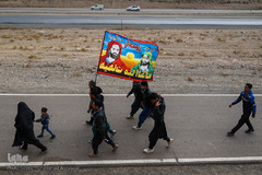 پیاده‌روی زائران رضوی