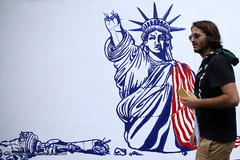 مراسم رونمایی از دیوارنگاره‌های جدید لانه جاسوسی آمریکا