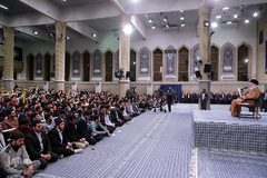 دیدار دانش‌آموزان و دانشجویان با رهبر انقلاب اسلامی