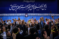 دیدار دانش‌آموزان و دانشجویان با رهبر انقلاب اسلامی