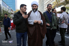 راهپیمایی یوم الله ۱۳آبان در مقابل لانه جاسوسی آمریکا