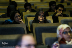 نشست گفت و گوی و بررسی کتاب تقاطع انقلاب