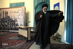  آیت الله مصطفی محقق داماد، استاد دانشگاه شهید بهشتی