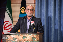 حسین مظفر وزیر اسبق آموزش و پرورش در آئین رونمایی از تولیدات جدید فرهنگی و هنری بسیج