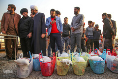جشن ازدواج زوج جهادگر در میان اهالی محروم کوره پزخانه‌های اسلام آباد نظامی شهرری