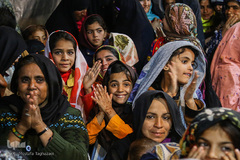 جشن ازدواج زوج جهادگر در میان اهالی محروم کوره پزخانه‌های اسلام آباد نظامی شهرری