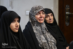 نشست هر انسان یک مسجد