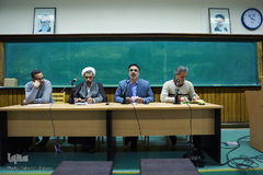 از راست حسن حضرتی، سید احمدرضا خضری و رسول جعفریان در نشست تاریخنگاری سیدجعفر مرتضی عاملی
  