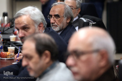 نشست‌ هم‌اندیشی پیشکسوتان قرآنی با مهدی قره‌شیخلو، رئیس مرکز امور قرآنی سازمان اوقاف و امور خیریه