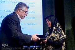 تجلیل از مادر جهادگر شهید حسین علیمرادی، مؤسس خیریه دانشجویی «دست یاری به دشتیاری»