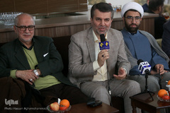 حضور جمعی از جامعه قرآنی در منزل مرحوم استاد ابوالفضل علامی