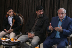 حضور جمعی از جامعه قرآنی در منزل شهریار پرهیزکار، حافظ بین‌المللی و پیشکسوت قرآنی