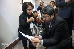 بازدید وحید قبادی‌دانا، رئیس سازمان بهزیستی از نمایشگاه آثار جشنواره ملی هنری «همام»