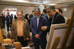 بازدید سیدعباس صالحی، وزیر فرهنگ و ارشاد اسلامی از نمایشگاه آثار جشنواره ملی هنری «همام»