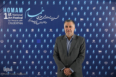 بازدید نیکنام حسینی پور، مدیر عامل خانه کتاب  از نمایشگاه آثار جشنواره ملی هنری «همام»