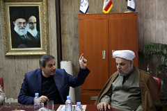 از سمت چپ: سیدمحمدجواد شوشتری، مدیرعامل ایکنا