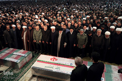مراسم اقامه نماز بر پیکر مطهر سپهبد شهید حاج قاسم سلیمانی و همرزمان شهیدش با حضور رهبر معظم انقلاب