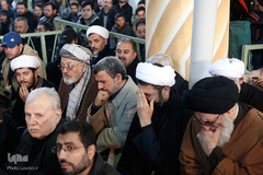 مراسم اقامه نماز بر پیکر مطهر سپهبد شهید حاج قاسم سلیمانی و همرزمان شهیدش با حضور رهبر معظم انقلاب