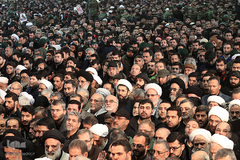 مراسم اقامه نماز بر پیکر مطهر سپهبد شهید حاج قاسم سلیمانی و همرزمان شهیدش با حضور رهبر معظم انقلاب