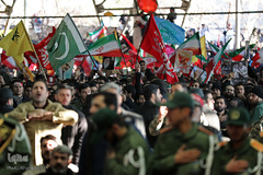 مراسم اقامه نماز بر پیکر مطهر سپهبد شهید حاج قاسم سلیمانی و همرزمان شهیدش با حضور رهبر معظم انقلاب