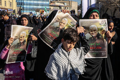 راهپيمايي سوگواران سردار دل‌ها در شيراز