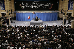 دیدار هزاران تن از مردم قم با رهبر انقلاب