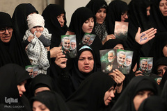 دیدار هزاران تن از مردم قم با رهبر انقلاب