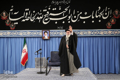 دیدار هزاران تن از مردم قم با رهبر انقلاب