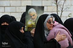 دیدار هزاران تن از مردم قم با رهبر انقلاب