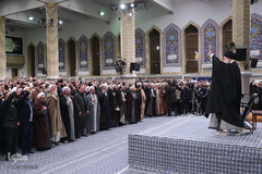 دیدار هزاران تن از مردم قم با رهبر انقلاب