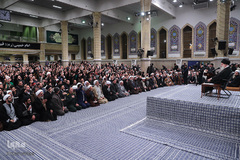 دیدار هزاران تن از مردم قم با رهبر انقلاب