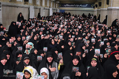 دیدار هزاران تن از مردم قم با رهبر انقلاب