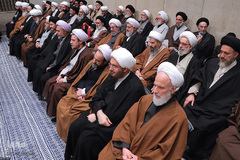 دیدار هزاران تن از مردم قم با رهبر انقلاب