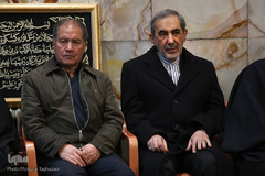 علی اکبر ولایتی، مشاور امور بین الملل رهبر انقلاب در  مراسم تشییع پیکر مرحوم حجت الاسلام والمسلمین سید هاشم رسولی محلاتی