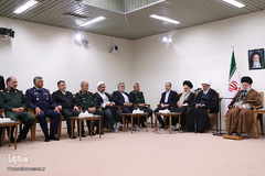 دیدار دست‌اندرکاران کنگره ۲۰۰۰ شهید استان بوشهر با رهبر انقلاب