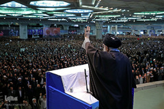 نماز جمعه 27دیماه به امامت حضرت آیت الله العظمی خامنه ای، رهبر معظم انقلاب اسلامی