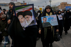 راهپیمایی مردم قم در حمایت از اقتدار نظام اسلامی وسپاه پاسداران