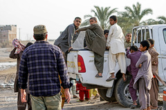 ارائه خدمات پزشکی و مشاوره به سیل زدگان سیستان و بلوچستان