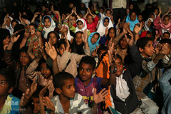 «پیک امید »در مناطق سیل‌زده سیستان و بلوچستان