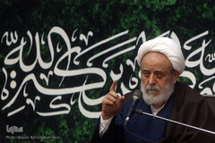 حجت الاسلام و المسلمین شیخ حسین انصاریان مفسر قرآن کریم