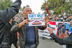 خروش میلیونی عراقی ها برای خروج تروریست های آمریکایی‌