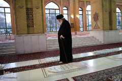 حضور رهبر انقلاب در مرقد مطهر امام خمینی(ره) و گلزار شهدا