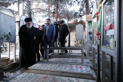 حضور رهبر انقلاب در مرقد مطهر امام خمینی(ره) و گلزار شهدا